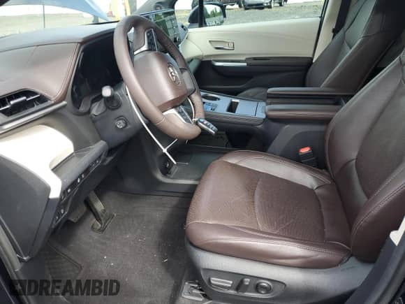 2023 Toyota Sienna Platinum z VIN 5TDESKFC2PS081491, wystawiony jako Copart lot #68216485 z przebiegiem 46 742 mil mil oraz Szkoda całkowita • Salvage title. Historia ofert i sprzedaży dostępna na DreamBid. Obrazek 7.