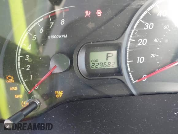 2014 Toyota Sienna LE z VIN 5TDJK3DC9ES092945, wystawiony jako IAAI lot #43472669 z przebiegiem 229 682 mil mil oraz . Historia ofert i sprzedaży dostępna na DreamBid. Obrazek 15.