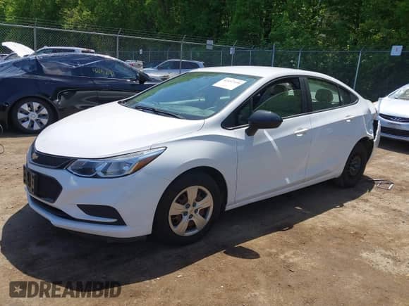 2018 Chevrolet Cruze LS with VIN 1G1BB5SM6J7117261, listed as a IAAI auction lot 42157339 with 146,013 mi miles and . Bid and sale history available at DreamBid. Image 17.