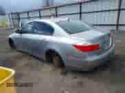 2009 Hyundai Genesis z VIN KMHGC46F69U064960, wystawiony jako IAAI lot #41954868 z przebiegiem 136 111 mil mil oraz . Historia ofert i sprzedaży dostępna na DreamBid. Obrazek 3.