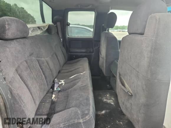 2002 Chevrolet Silverado 2500 LS с VIN 1GCGK29U42Z190491, выставлен на аукционе Copart как лот 68734525 с пробегом 246 382 миль миль и Чистый • Clean title. История ставок и продаж доступна на DreamBid. Изображение 10.