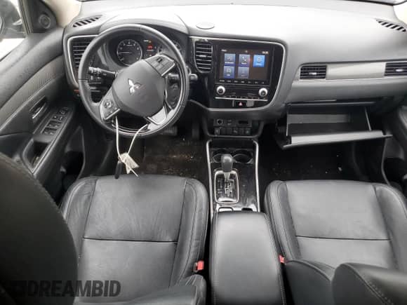 2020 Mitsubishi Outlander ES с VIN JA4AZ3A3XLZ040603, выставлен на аукционе Copart как лот 69041795 с пробегом 67 069 миль миль и Списание • Salvage title. История ставок и продаж доступна на DreamBid. Изображение 8.