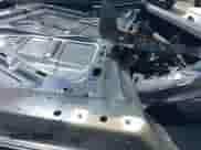 2017 Chevrolet Silverado 1500 LT z VIN 1GCVKREC8HZ224356, wystawiony jako IAAI lot #43058181 z przebiegiem 166 378 mil mil oraz . Historia ofert i sprzedaży dostępna na DreamBid. Obrazek 12.