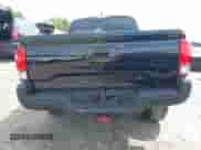 2021 Toyota Tacoma SR5 z VIN 5TFDZ5BN2MX064938, wystawiony jako IAAI lot #42013109 z przebiegiem 40 620 mil mil oraz . Historia ofert i sprzedaży dostępna na DreamBid. Obrazek 16.