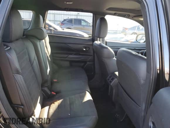 2020 Mitsubishi Outlander SE с VIN JA4AD3A32LZ022384, выставлен на аукционе Copart как лот 86107215 с пробегом 57 808 миль миль и Списание • Salvage title. История ставок и продаж доступна на DreamBid. Изображение 10.