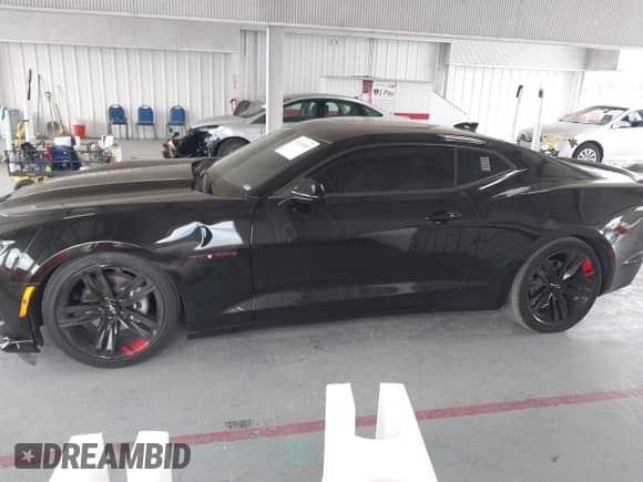 2022 Chevrolet Camaro 2LT z VIN 1G1FD1RS8N0108357, wystawiony jako IAAI lot #43224987 z przebiegiem 51 583 mil mil oraz . Historia ofert i sprzedaży dostępna na DreamBid. Obrazek 14.