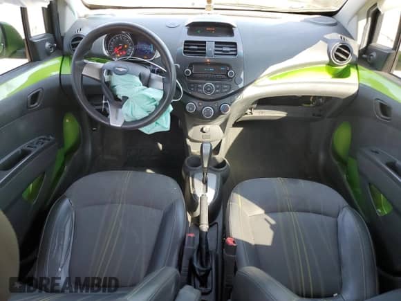 2015 Chevrolet Spark LS z VIN KL8CB6S97FC797935, wystawiony jako Copart lot #85173805 z przebiegiem 156 645 mil mil oraz Szkoda całkowita • Salvage title. Historia ofert i sprzedaży dostępna na DreamBid. Obrazek 8.