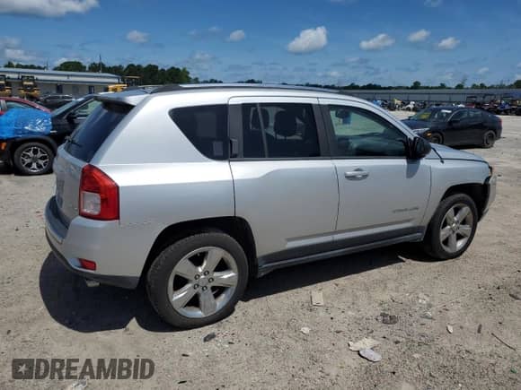 2012 Jeep Compass Limited с VIN 1C4NJCCB8CD560007, выставлен на аукционе Copart как лот 60725985 с пробегом 120 757 миль миль и Списание • Salvage title. История ставок и продаж доступна на DreamBid. Изображение 3.