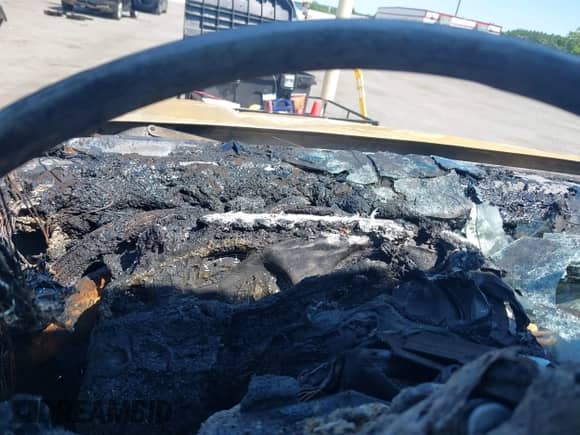 2009 Chevrolet Suburban LTZ z VIN 1GNFK36339R200149, wystawiony jako IAAI lot #42385935 z przebiegiem Nie podano mil oraz . Historia ofert i sprzedaży dostępna na DreamBid. Obrazek 7.