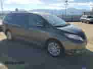 2012 Toyota Sienna XLE с VIN 5TDDK3DC3CS046151, выставлен на аукционе Copart как лот 82137995 с пробегом 182 499 миль миль и Списание • Salvage title. История ставок и продаж доступна на DreamBid. Изображение 4.