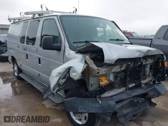 2009 Ford Econoline Cargo Commercial z VIN 1FTNE14W29DA56023, wystawiony jako IAAI lot #42362663 z przebiegiem 211 326 mil mil oraz . Historia ofert i sprzedaży dostępna na DreamBid. Obrazek 1.