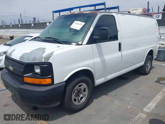 2003 Chevrolet Express Cargo z VIN 1GCFG15X031131882, wystawiony jako IAAI lot #42444325 z przebiegiem 250 292 mil mil oraz . Historia ofert i sprzedaży dostępna na DreamBid. Obrazek 2.