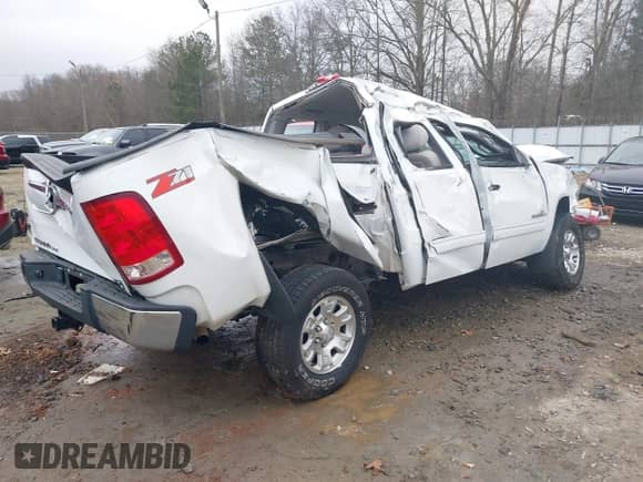2008 GMC Sierra 1500 SLE1 с VIN 1GTEC19J08Z140006, выставлен на аукционе IAAI как лот 41464925 с пробегом Не указан миль и . История ставок и продаж доступна на DreamBid. Изображение 4.