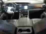 2024 GMC Sierra 1500 Denali с VIN 1GTUUGELXRZ256611, выставлен на аукционе Copart как лот 81728615 с пробегом 29 268 миль миль и Списание • Salvage title. История ставок и продаж доступна на DreamBid. Изображение 8.
