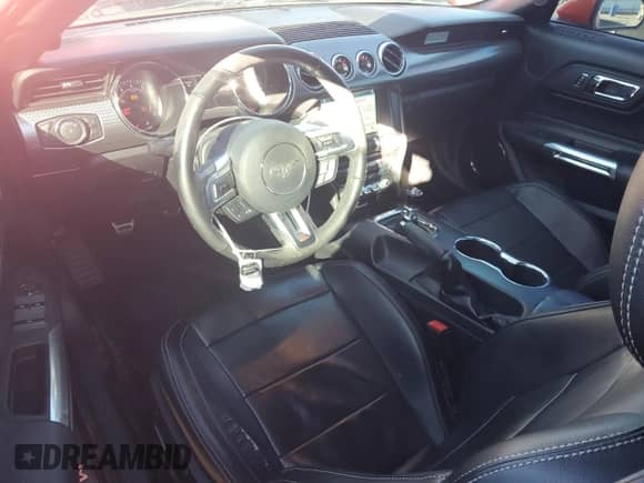 2016 Ford Mustang GT Premium z VIN 1FATP8FF4G5331668, wystawiony jako Copart lot #85703135 z przebiegiem 75 472 mil mil oraz Szkoda całkowita • Salvage title. Historia ofert i sprzedaży dostępna na DreamBid. Obrazek 8.