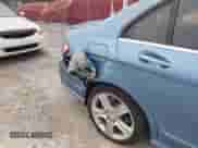 2010 Mercedes-Benz C 300 Luxury z VIN WDDGF5EB6AR131795, wystawiony jako IAAI lot #43503397 z przebiegiem 104 885 mil mil oraz . Historia ofert i sprzedaży dostępna na DreamBid. Obrazek 12.