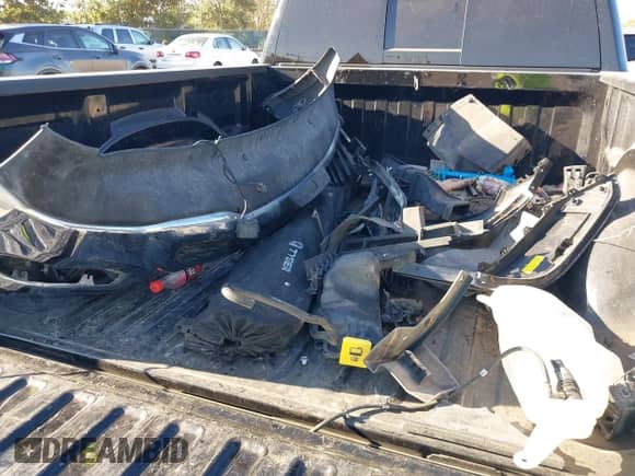 2022 Ram 1500 Big Horn z VIN 1C6RREBT3NN442466, wystawiony jako IAAI lot #40734114 z przebiegiem 22 586 mil mil oraz . Historia ofert i sprzedaży dostępna na DreamBid. Obrazek 19.