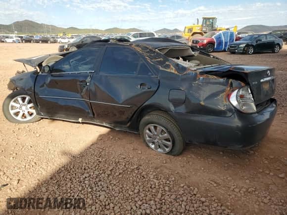 2004 Toyota Camry LE z VIN 4T1BF32K44U062244, wystawiony jako Copart lot #80319335 z przebiegiem Nie podano mil oraz Nie do naprawy • Non repairable. Historia ofert i sprzedaży dostępna na DreamBid. Obrazek 2.