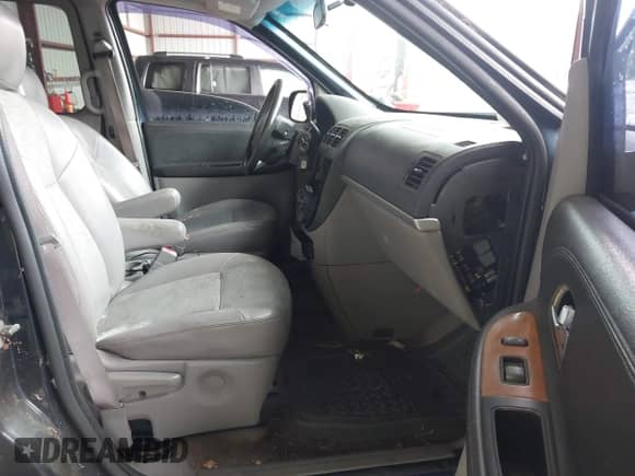 2005 Saturn Relay 3 with VIN 5GZDV23L35D229209, listed as a IAAI auction lot 42881715 with 174,405 mi miles and . Bid and sale history available at DreamBid. Image 5.