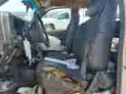 2002 GMC Sierra 1500 SLE с VIN 1GTEK19V62Z342779, выставлен на аукционе Copart как лот 59366145 с пробегом Не указан миль и Списание • Salvage title. История ставок и продаж доступна на DreamBid. Изображение 7.