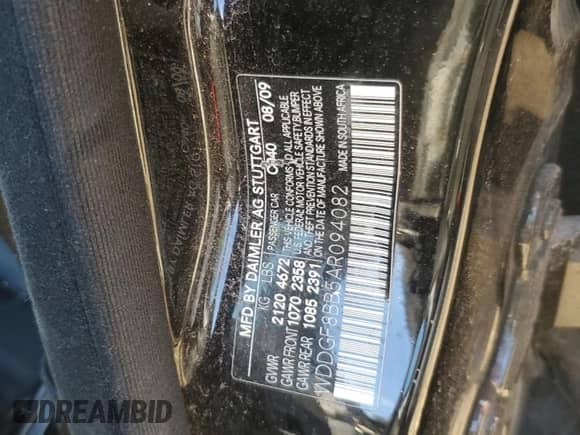 2010 Mercedes-Benz C 300 Sport with VIN WDDGF8BB5AR094082, listed as a Copart auction lot 84658395 with 176,642 mi miles and Salvage title. Bid and sale history available at DreamBid. Image 12.