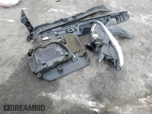 2019 Dodge Grand Caravan SE with VIN 2C4RDGBG1KR624056, listed as a Copart auction lot 86478885 with 182,525 mi miles and Salvage title. Bid and sale history available at DreamBid. Image 13.