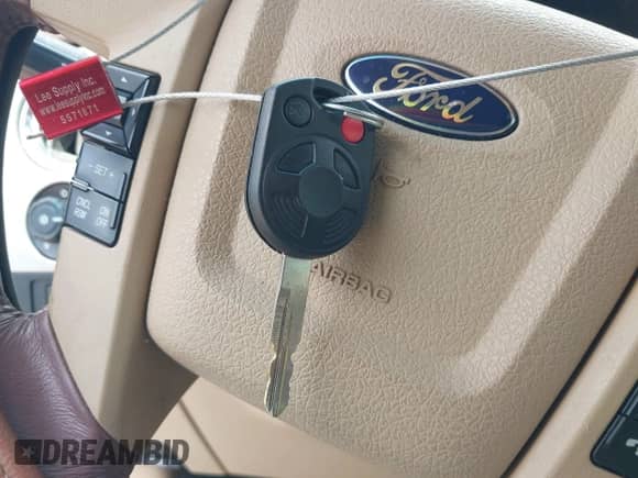 2014 Ford F-150 XL z VIN 1FTFW1ETXEKF05833, wystawiony jako IAAI lot #42446231 z przebiegiem 130 327 mil mil oraz . Historia ofert i sprzedaży dostępna na DreamBid. Obrazek 11.