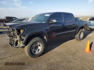 2019 Toyota Tacoma SR with VIN 5TFCZ5AN7KX176077, listed as a Copart auction lot 69071455 with 110,332 mi miles and Salvage title. Bid and sale history available at DreamBid. Image 1.
