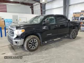 2016 Toyota Tundra SR5 с VIN 5TFDW5F14GX502850, выставлен на аукционе Copart как лот 81301805 с пробегом 197 819 миль миль и Списание • Salvage title. История ставок и продаж доступна на DreamBid. Изображение 1.