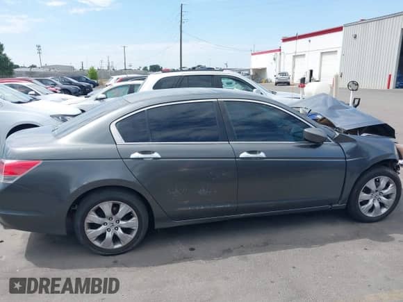2009 Honda Accord EX с VIN 1HGCP36789A039992, выставлен на аукционе IAAI как лот 39940382 с пробегом 170 002 миль миль и . История ставок и продаж доступна на DreamBid. Изображение 12.