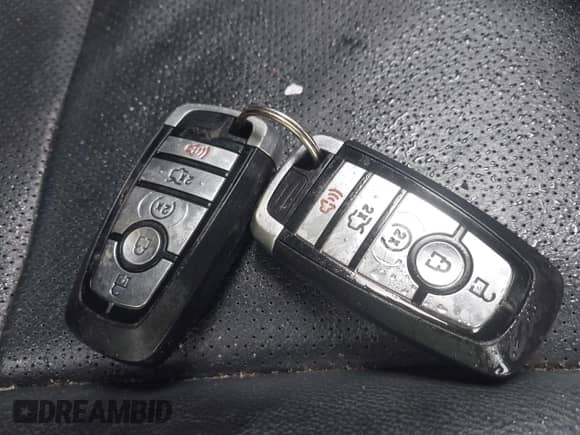 2018 Ford Explorer Limited z VIN 1FM5K8F81JGB67046, wystawiony jako IAAI lot #43290276 z przebiegiem Nie podano mil oraz . Historia ofert i sprzedaży dostępna na DreamBid. Obrazek 11.