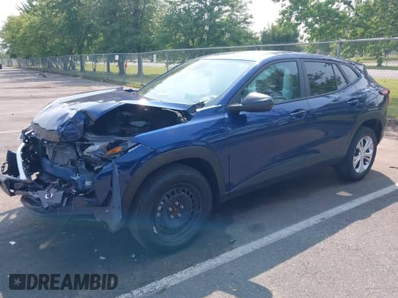 2024 Chevrolet Trax LS with VIN KL77LFE22RC154463, listed as a IAAI auction lot 42395532 with 13,645 mi miles and . Bid and sale history available at DreamBid. Image 17.