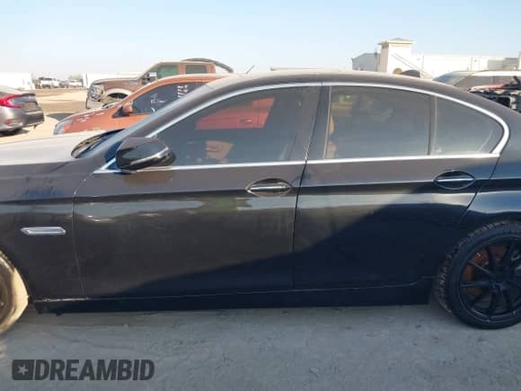 2014 BMW 5 Series 535i xDrive с VIN WBA5B3C58ED535132, выставлен на аукционе IAAI как лот 43324435 с пробегом 140 976 миль миль и . История ставок и продаж доступна на DreamBid. Изображение 14.