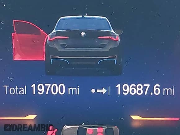 2023 BMW i4 eDrive35 с VIN WBY43AW09PFP79040, выставлен на аукционе IAAI как лот 43099487 с пробегом 19 700 миль миль и . История ставок и продаж доступна на DreamBid. Изображение 15.