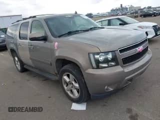 2007 Chevrolet Suburban LT с VIN 1GNFK16327J191444, выставлен на аукционе IAAI как лот 43463402 с пробегом 285 289 миль миль и . История ставок и продаж доступна на DreamBid. Изображение 1.