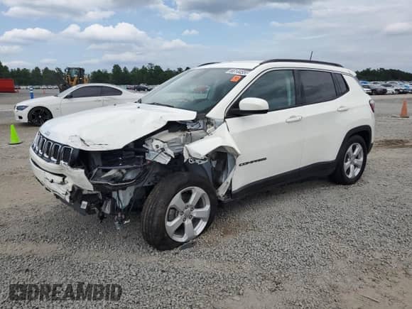 2021 Jeep Compass Latitude z VIN 3C4NJCBB5MT552962, wystawiony jako Copart lot #66144555 z przebiegiem 61 466 mil mil oraz Szkoda całkowita • Salvage title. Historia ofert i sprzedaży dostępna na DreamBid. Obrazek 1.