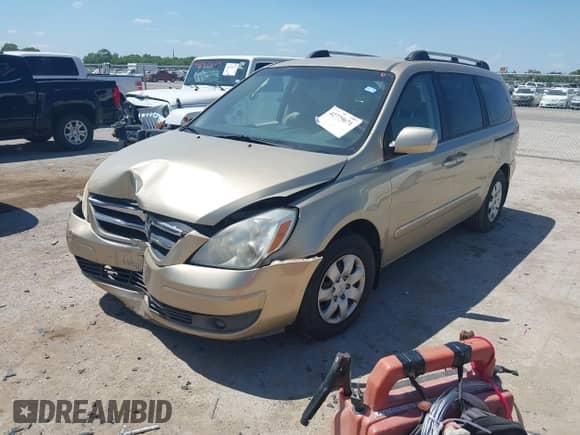 2008 Hyundai Entourage GLS с VIN KNDMC233686048637, выставлен на аукционе IAAI как лот 42779671 с пробегом 165 149 миль миль и . История ставок и продаж доступна на DreamBid. Изображение 16.