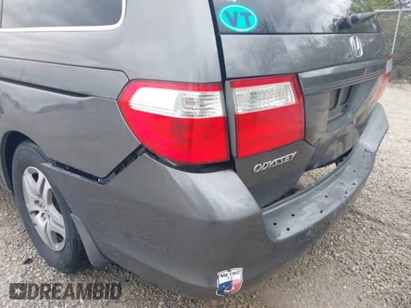 2007 Honda Odyssey EX-L с VIN 5FNRL38767B406636, выставлен на аукционе IAAI как лот 42032947 с пробегом 228 139 миль миль и . История ставок и продаж доступна на DreamBid. Изображение 18.