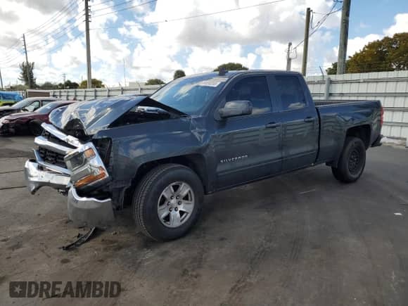 2018 Chevrolet Silverado 1500 LT with VIN 1GCRCREH8JZ119736, listed as a Copart auction lot 44698205 with 178,515 mi miles and Non repairable. Bid and sale history available at DreamBid. Image 1.