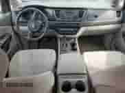 2016 Kia Sedona L с VIN KNDMA5C13G6207196, выставлен на аукционе Copart как лот 83971025 с пробегом Не указан миль и Списание • Salvage title. История ставок и продаж доступна на DreamBid. Изображение 8.