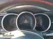 2014 Kia Optima LX z VIN 5XXGM4A70EG325646, wystawiony jako Copart lot #85395495 z przebiegiem 302 517 mil mil oraz Czysty tytuł • Clean title. Historia ofert i sprzedaży dostępna na DreamBid. Obrazek 9.