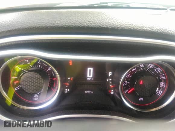 2017 Dodge Challenger 392 Hemi Scat Pack Shaker z VIN 2C3CDZFJ0HH604469, wystawiony jako IAAI lot #37559516 z przebiegiem 36 907 mil mil oraz . Historia ofert i sprzedaży dostępna na DreamBid. Obrazek 7.