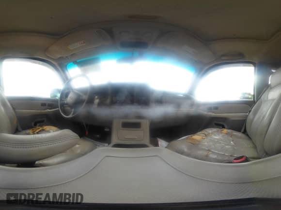 2000 Chevrolet Tahoe LT z VIN 1GNEK13T4YJ132641, wystawiony jako IAAI lot #42608716 z przebiegiem 159 189 mil mil oraz . Historia ofert i sprzedaży dostępna na DreamBid. Obrazek 18.