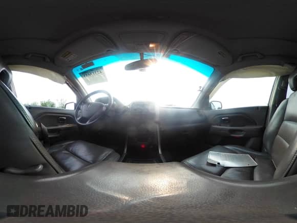 2006 Honda Pilot EX-L z VIN 5FNYF186X6B019441, wystawiony jako IAAI lot #42313053 z przebiegiem 307 012 mil mil oraz . Historia ofert i sprzedaży dostępna na DreamBid. Obrazek 18.