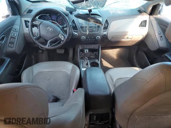 2015 Hyundai Tucson SE с VIN KM8JUCAG0FU995432, выставлен на аукционе Copart как лот 68577435 с пробегом 147 317 миль миль и Списание • Salvage title. История ставок и продаж доступна на DreamBid. Изображение 8.