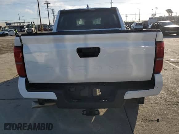 2024 Toyota Tacoma SR5 с VIN 3TYKB5FN6RT008427, выставлен на аукционе Copart как лот 89512255 с пробегом 36 967 миль миль и Чистый • Clean title. История ставок и продаж доступна на DreamBid. Изображение 6.