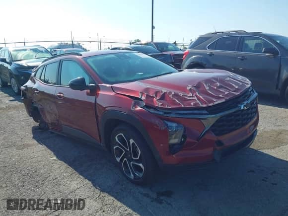 2024 Chevrolet Trax 2RS с VIN KL77LJE28RC025985, выставлен на аукционе IAAI как лот 42693037 с пробегом 15 227 миль миль и . История ставок и продаж доступна на DreamBid. Изображение 1.