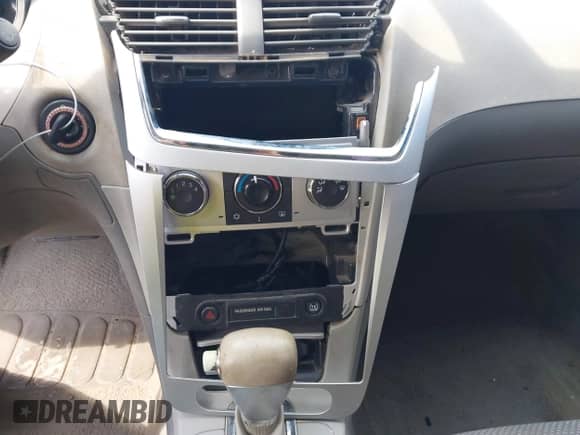 2008 Chevrolet Malibu 1FL с VIN 1G1ZG57N78F191211, выставлен на аукционе IAAI как лот 43272912 с пробегом 237 593 миль миль и . История ставок и продаж доступна на DreamBid. Изображение 12.