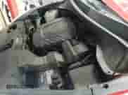 2018 Kia Sorento EX z VIN 5XYPHDA51JG401383, wystawiony jako IAAI lot #42321609 z przebiegiem 111 515 mil mil oraz . Historia ofert i sprzedaży dostępna na DreamBid. Obrazek 19.