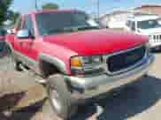 2002 GMC Sierra 1500 SLE z VIN 2GTEK19T721409638, wystawiony jako IAAI lot #43026348 z przebiegiem 218 504 mil mil oraz . Historia ofert i sprzedaży dostępna na DreamBid. Obrazek 1.
